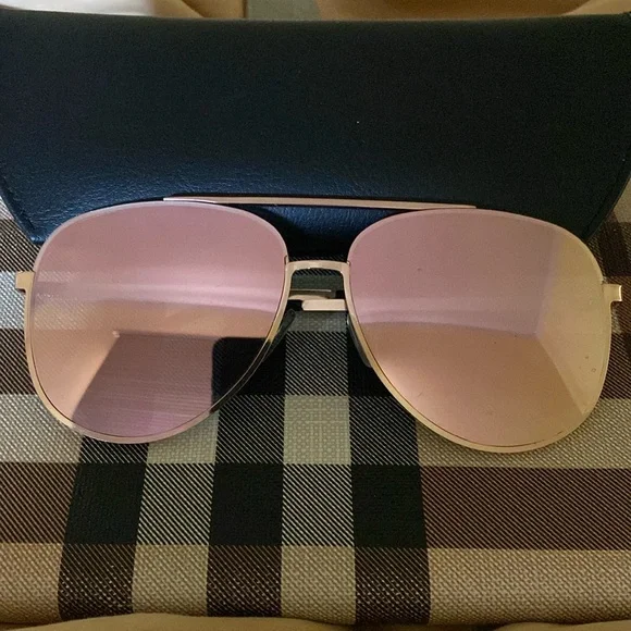 Vince Camuto | Accessories | Vince Camuto Stunning Pink  display picture 3